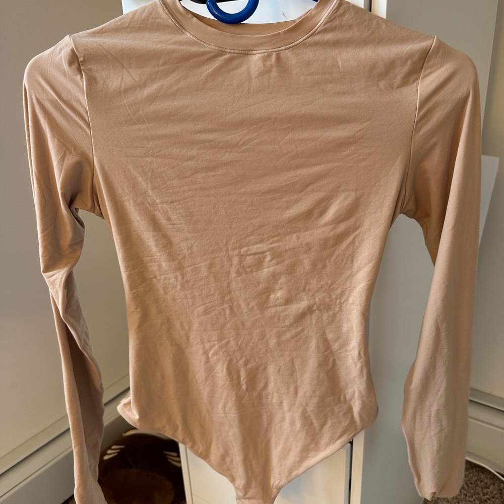 Skims fits everybody bodysuit in clay